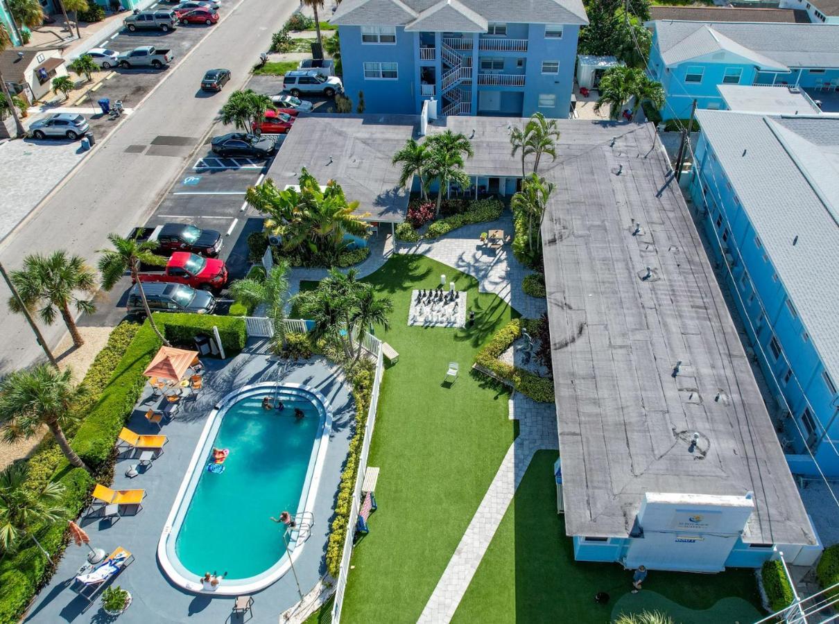 St. Pete Beach Suites Exterior photo