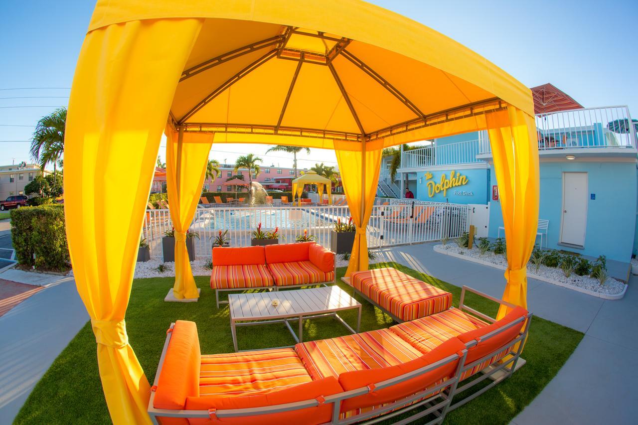 St. Pete Beach Suites Exterior photo
