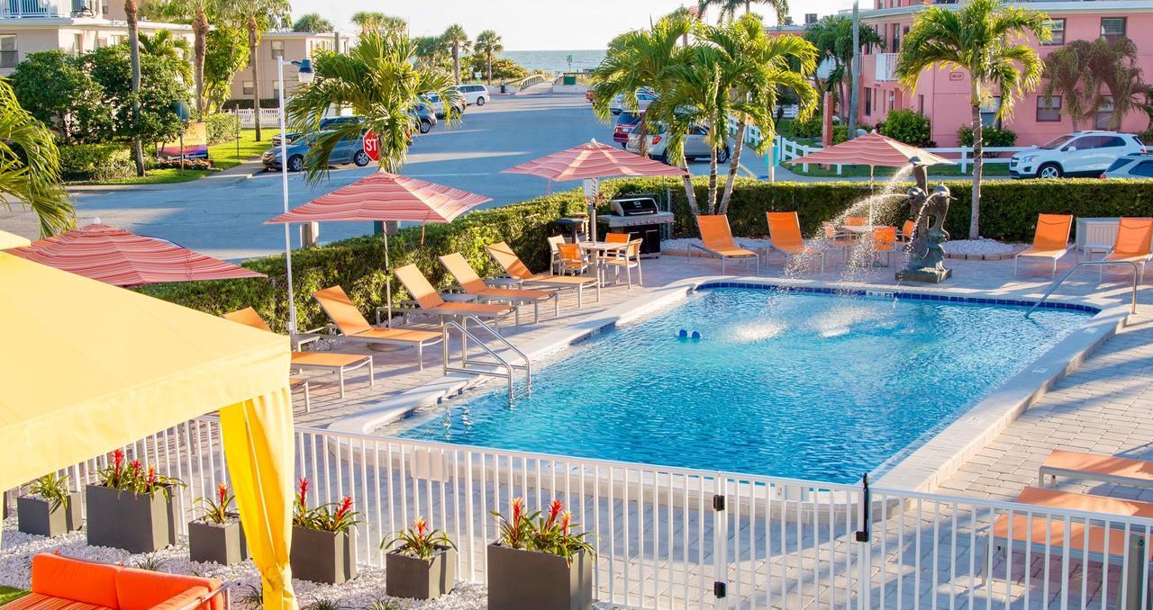 St. Pete Beach Suites Exterior photo