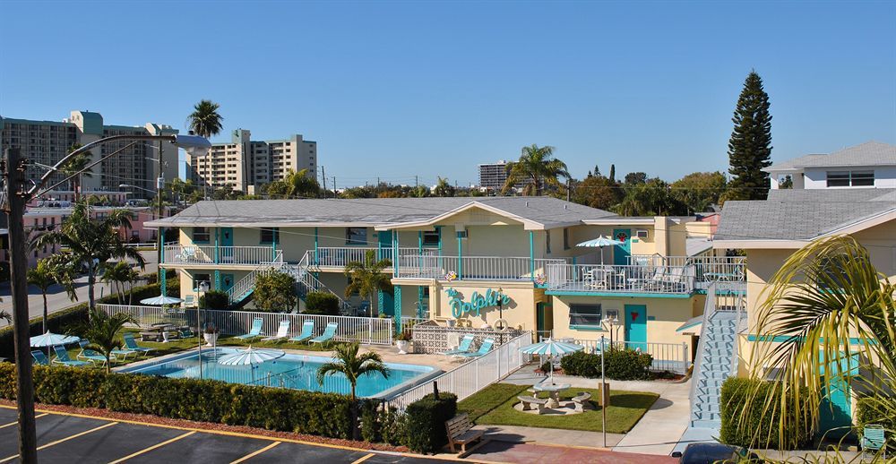 St. Pete Beach Suites Exterior photo