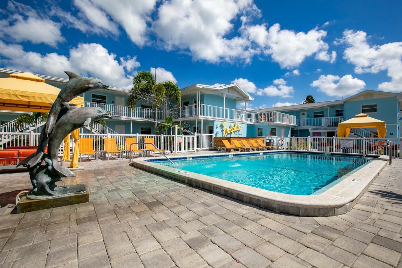 St. Pete Beach Suites Exterior photo